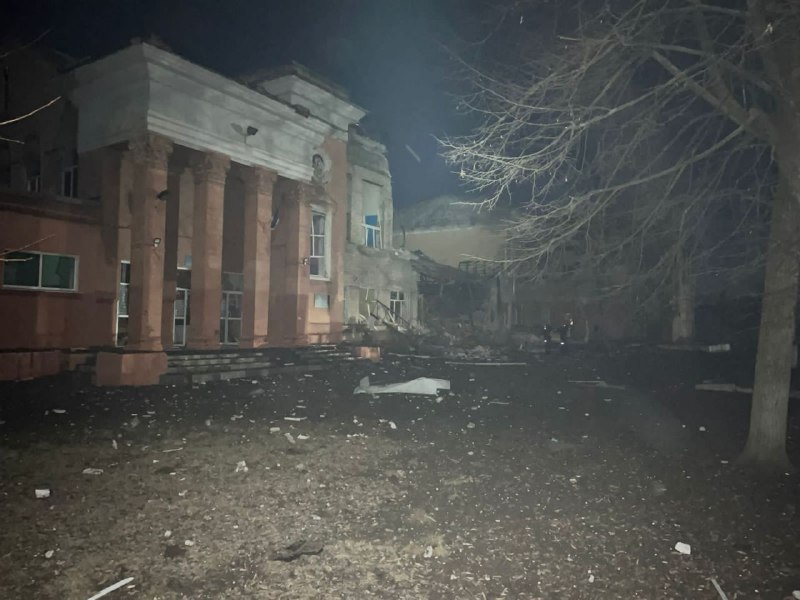 Russian army conducted a missile strike against Kramatorsk overnight, destroying a school