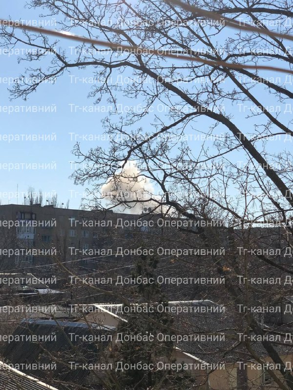 Smoke is rising in Mykolaivka of Donetsk region after air strike
