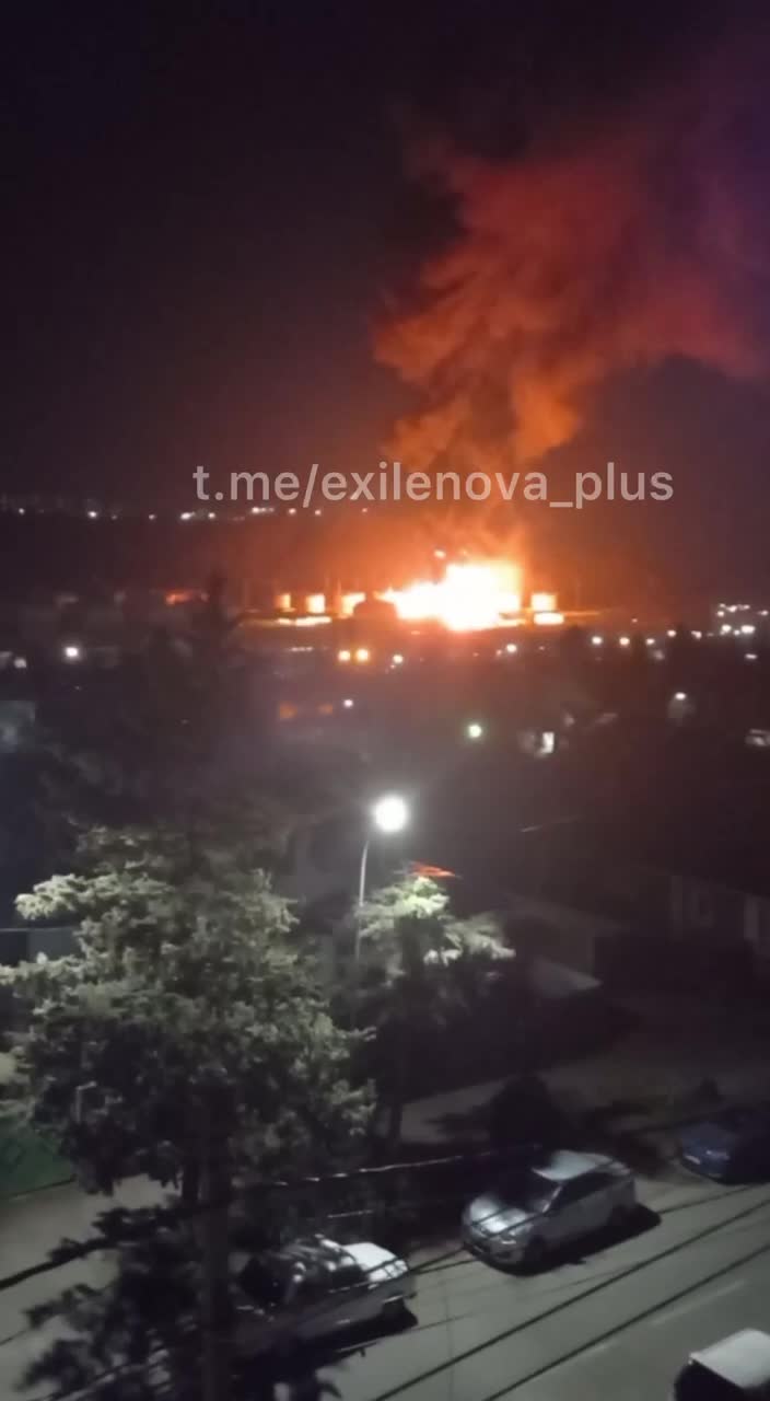 Fire at the oil refinery in Tuapse after drone strikes
