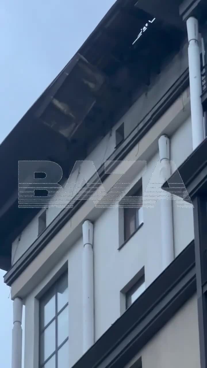 An explosion reported in a multi-story building on Rezervny Proezd in Moscow. Emergency services are working at the scene