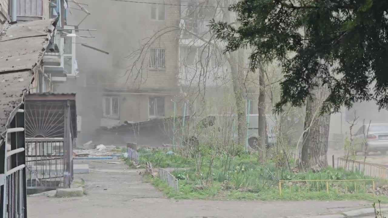 1 person killed, another wounded, partial blackout reported as result of Russian shelling in central part of Kherson