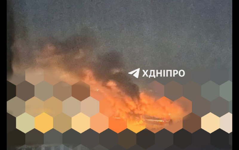Big fire reported in Kamianske as result of a drone strike