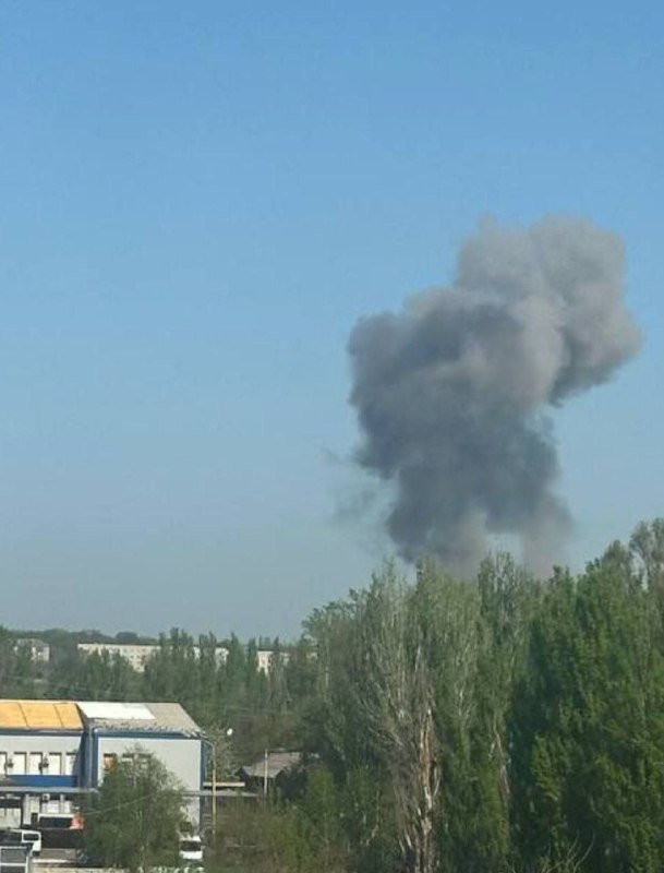 Violent explosions were reported in Sloviansk