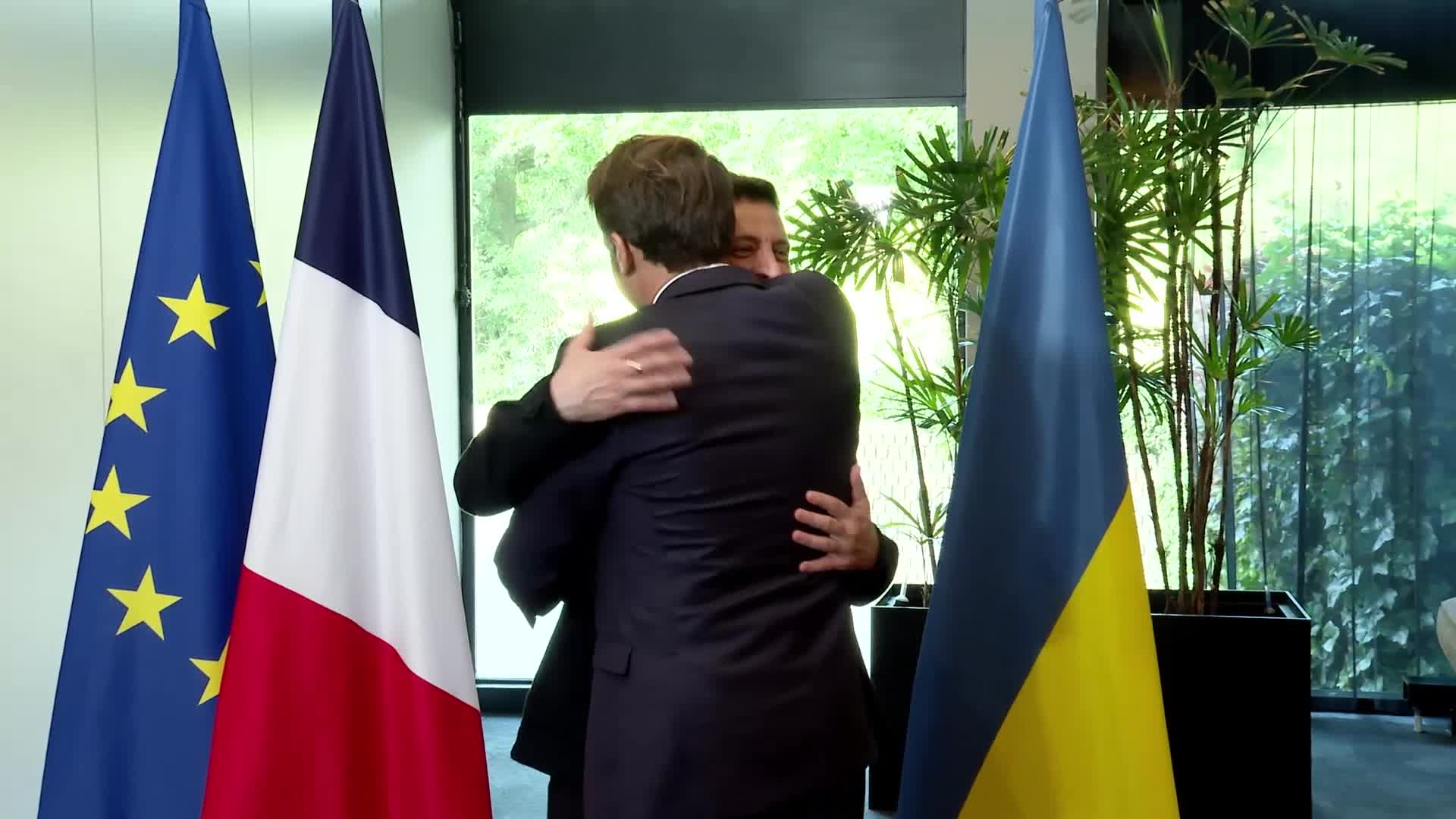 President of Ukraine Zelensky met with President of France Macron