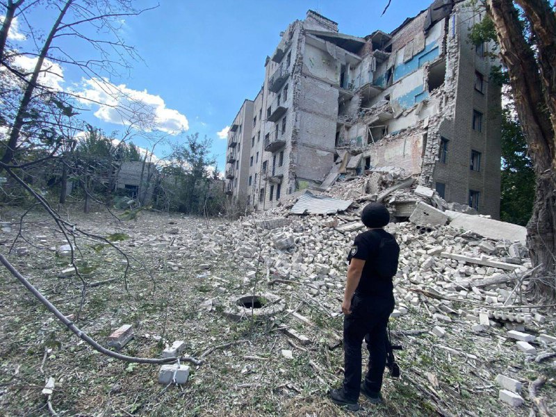 2 person killed, 14 wounded as result of air strikes and artillery shelling in Kostiantynivka of Donetsk region