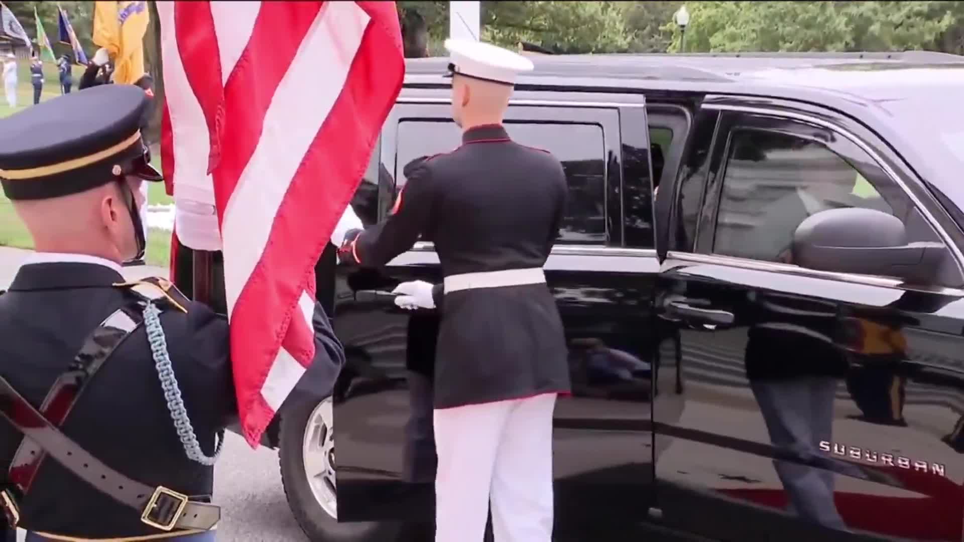 German Chancellor Merz arrives at the White House to participate in the US-Ukraine meeting.
