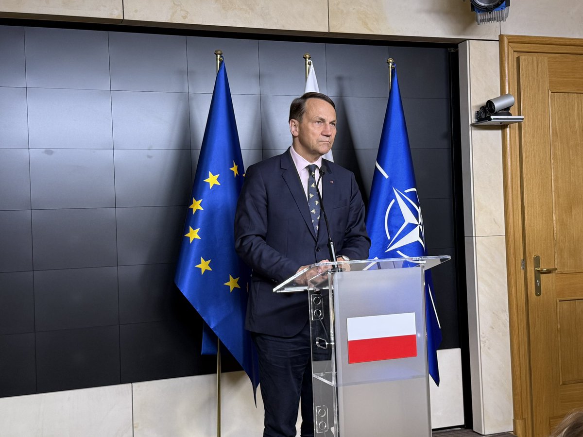 This is an unprecedented attack not only on Poland, but also on NATO and the EU. A Russian envoy has been summoned, and U.S. and European partners have been informed. Poland and NATO will not be intimidated, - Foreign Minister of Poland R. Sikorski said.