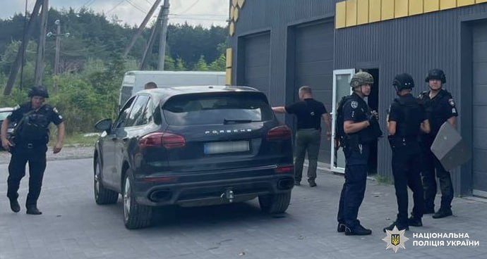 2 people were shot and killed at auto repairing service near Lviv