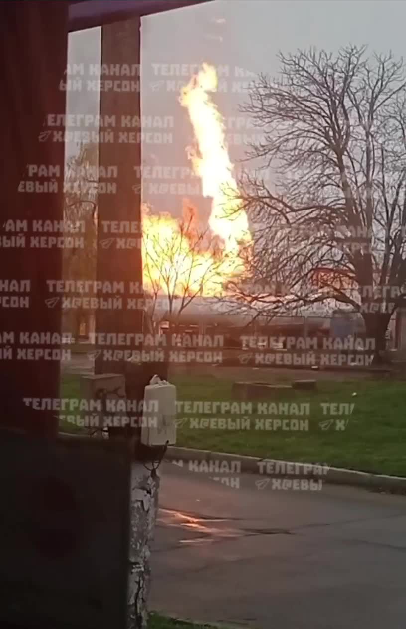 Big fire in Kherson as result of shelling