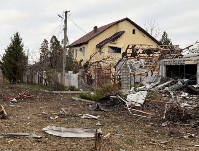 2 people wounded as result of a missile strike in Dniprovsky district