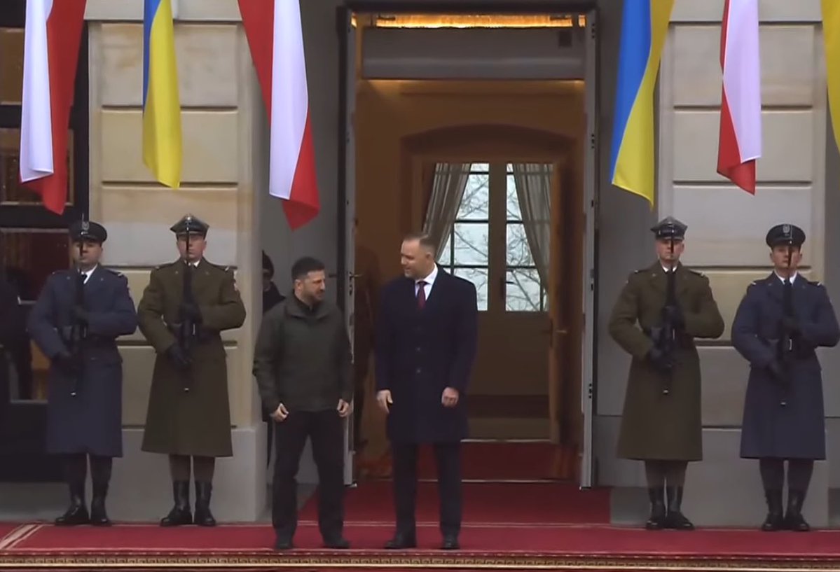 Warsaw: @NawrockiKn's meeting with @ZelenskyyUa begins