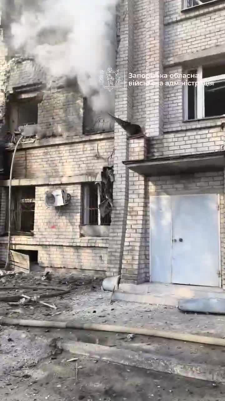 Russian troops strike maternity hospital in Zaporizhia. So far two injured reported