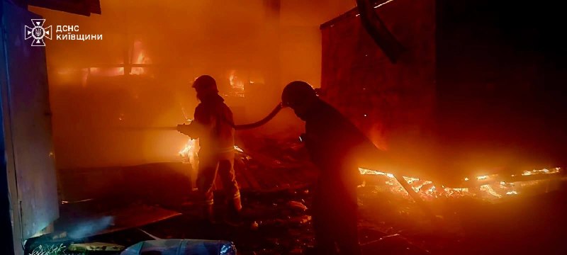 Big fire at the commercial enterprise in Bila Tserkva district of Kyiv region as result of Russian strike, no casualties